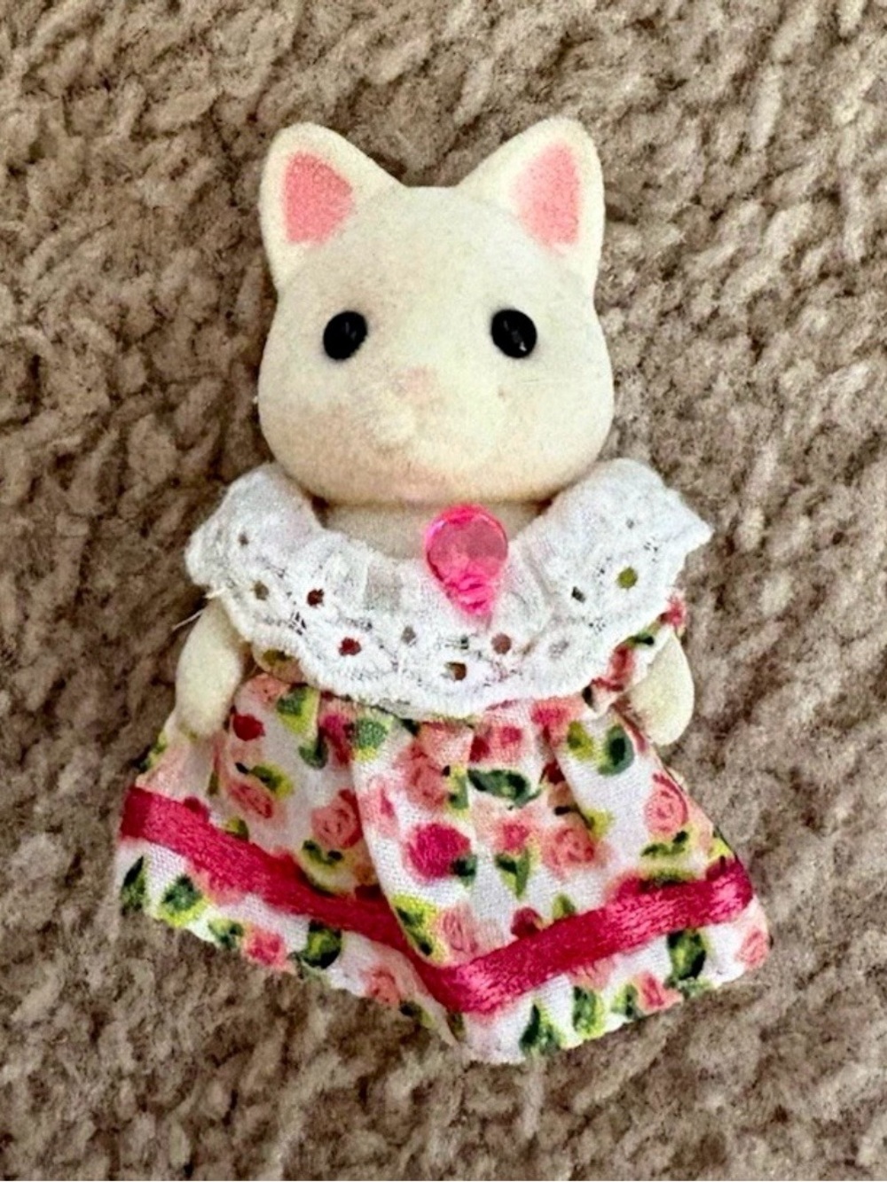 Sylvanian Families Calico Critter Figure
